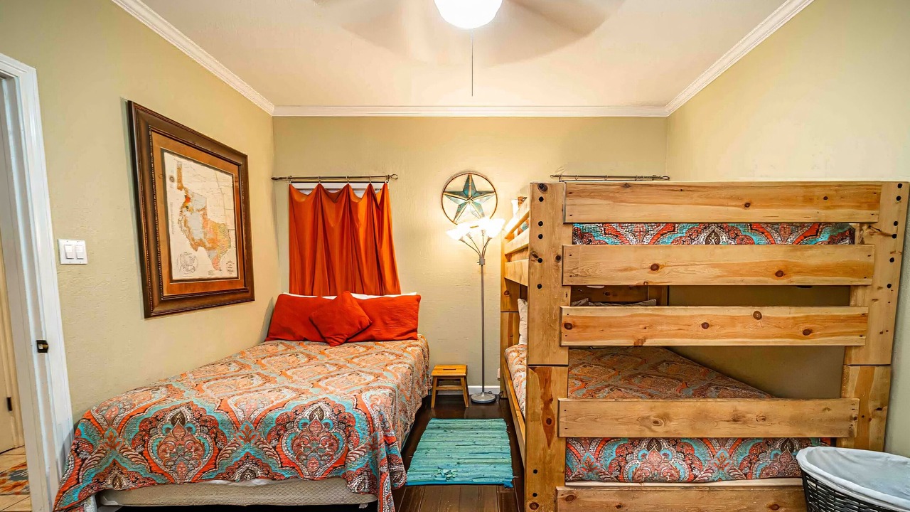 Photo of Bedroom in Highland Lake Estates
