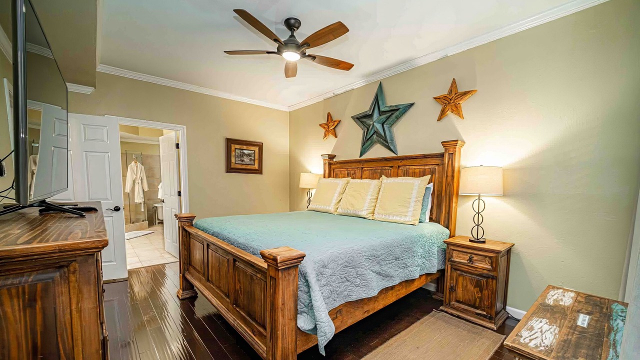 Photo of Bedroom in Highland Lake Estates