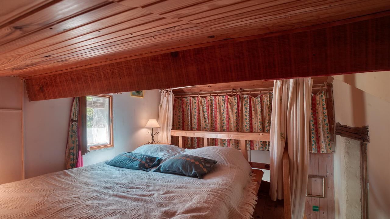Photo of Bedroom in Saint-Etienne-les-Orgues