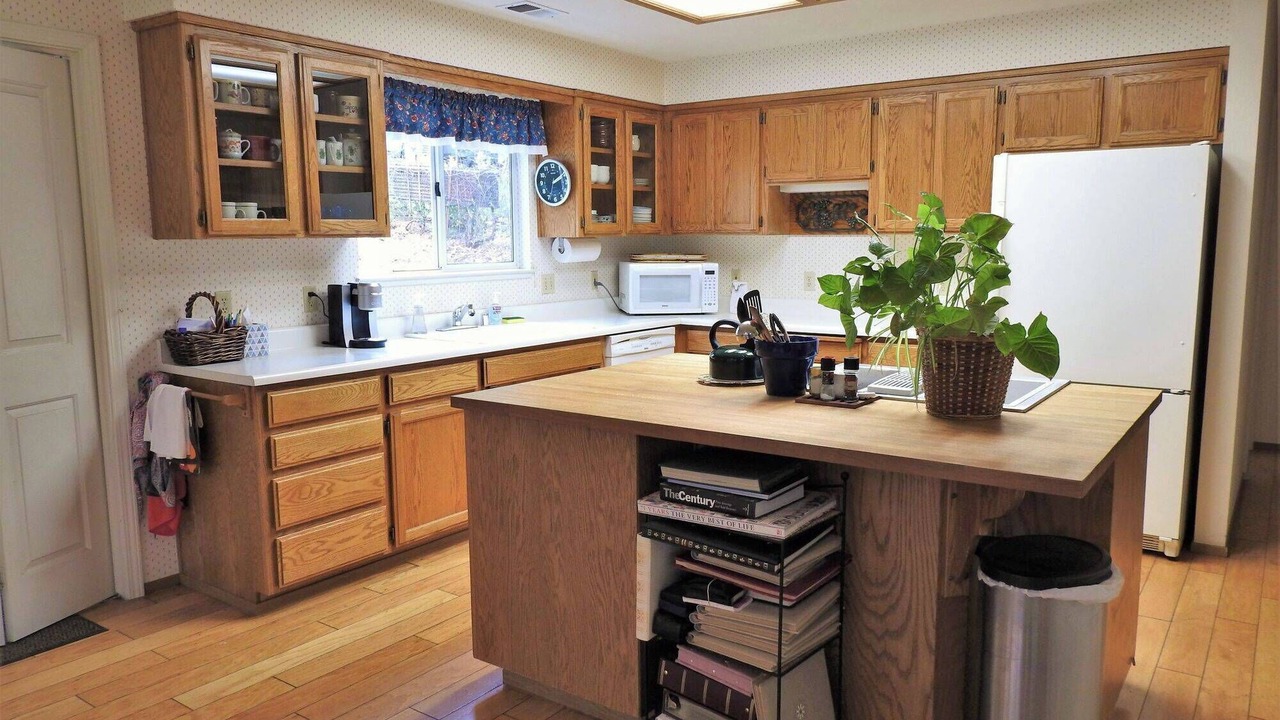 Photo of Others in Murphys