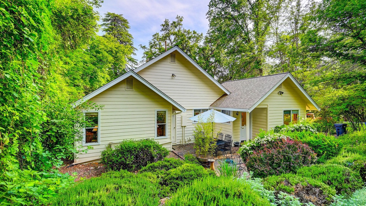 Photo of Others in Murphys