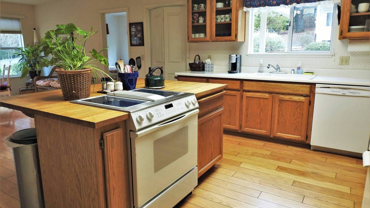 Photo of Others in Murphys