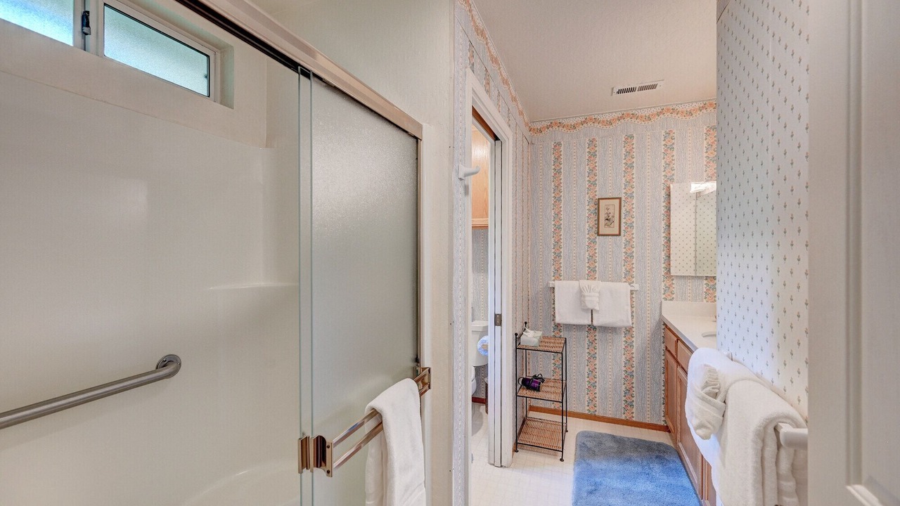 Photo of Others in Murphys