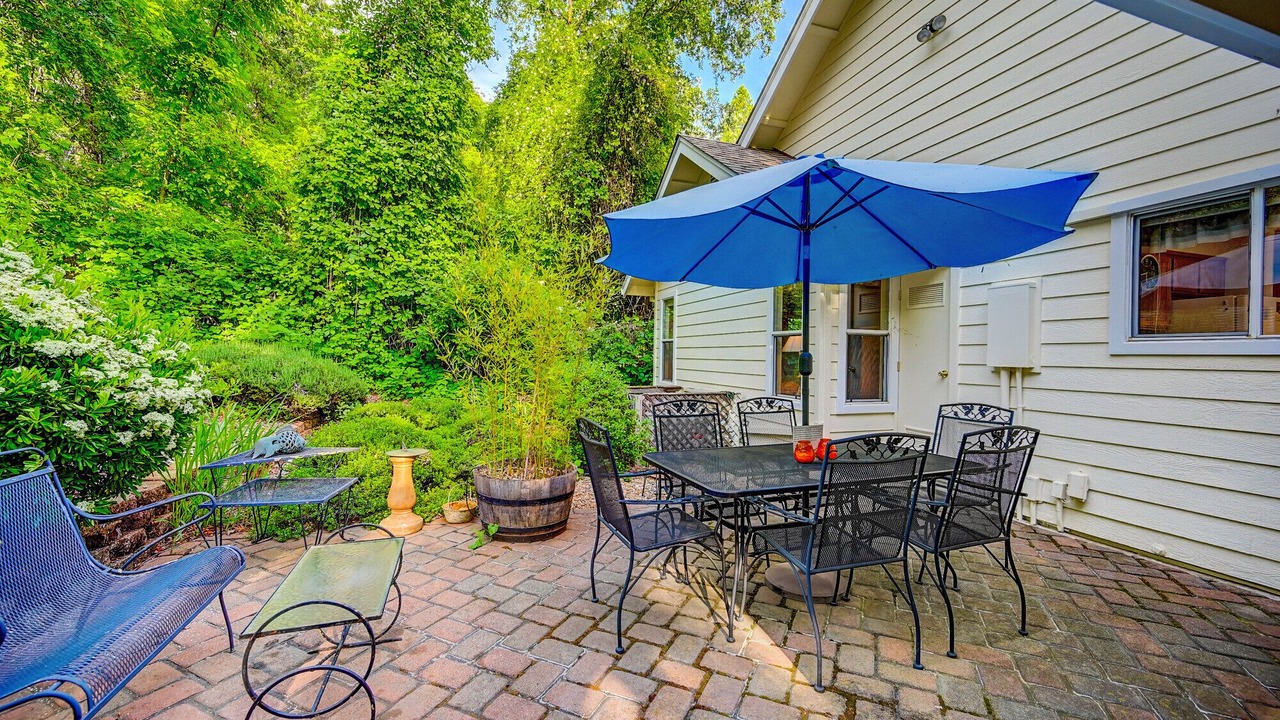 Photo of Others in Murphys