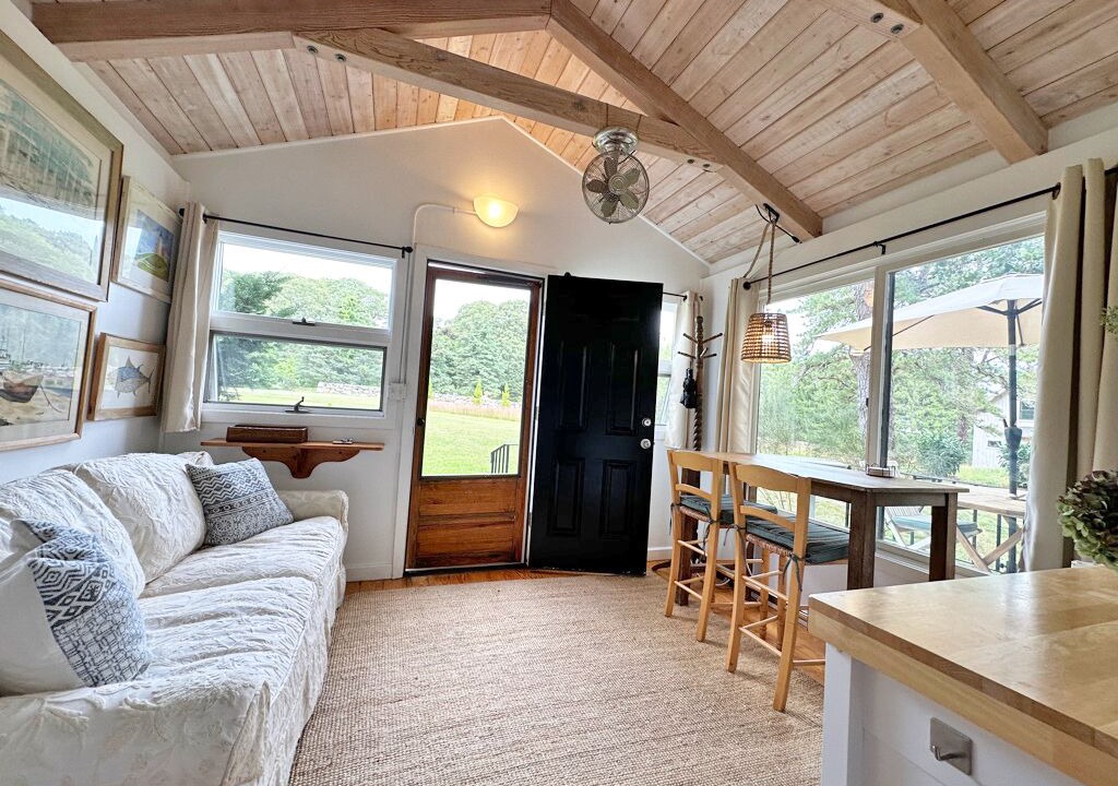 Photo of Livingroom in Tisbury
