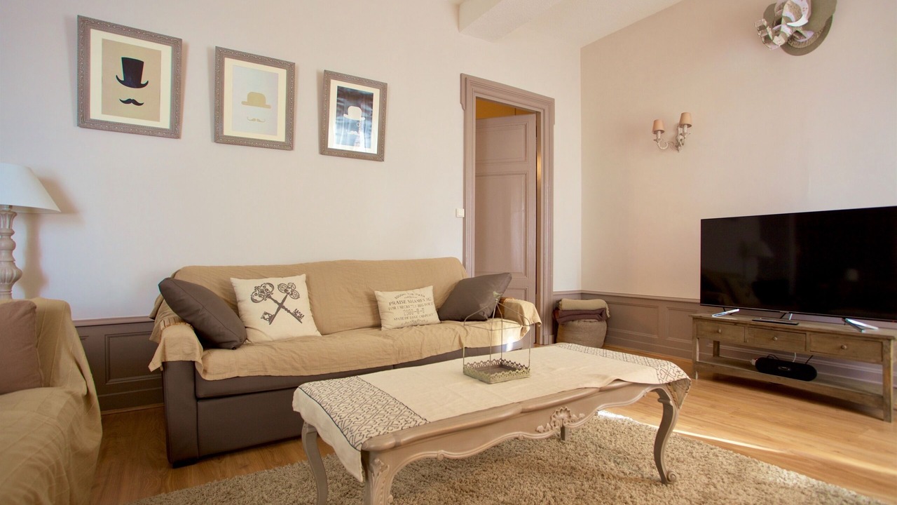 Photo of Livingroom in Bourg-de-Thizy