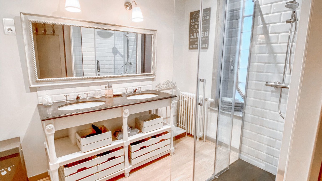 Photo of Bathroom in Bourg-de-Thizy