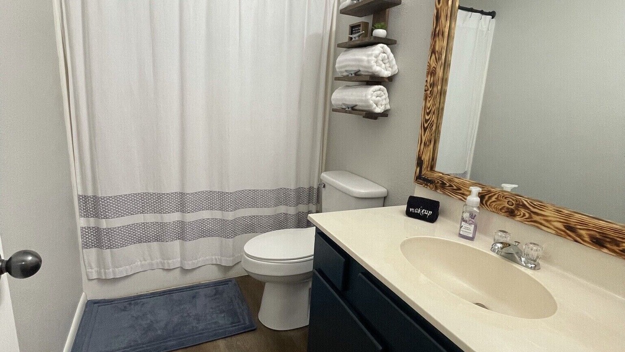 Photo of Bathroom in Rockwell