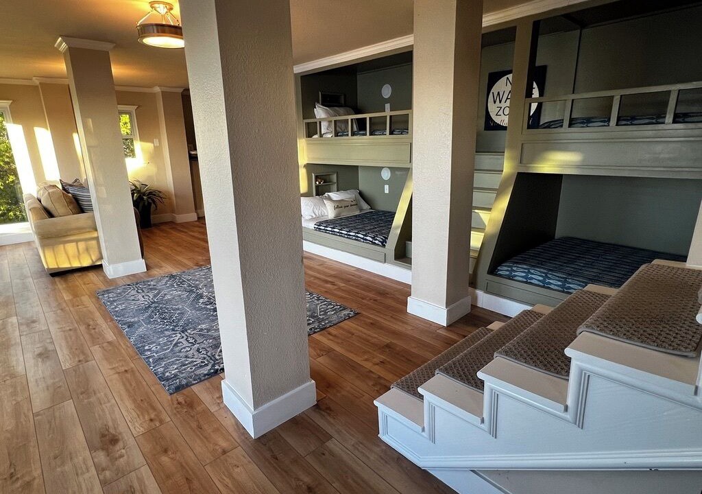 Photo of Bedroom in Canyon Lake