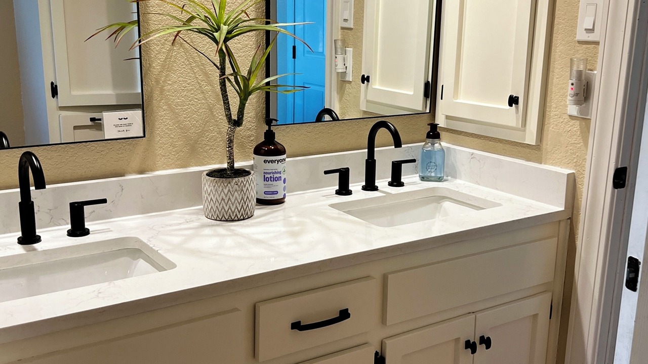 Photo of Bathroom in Canyon Lake
