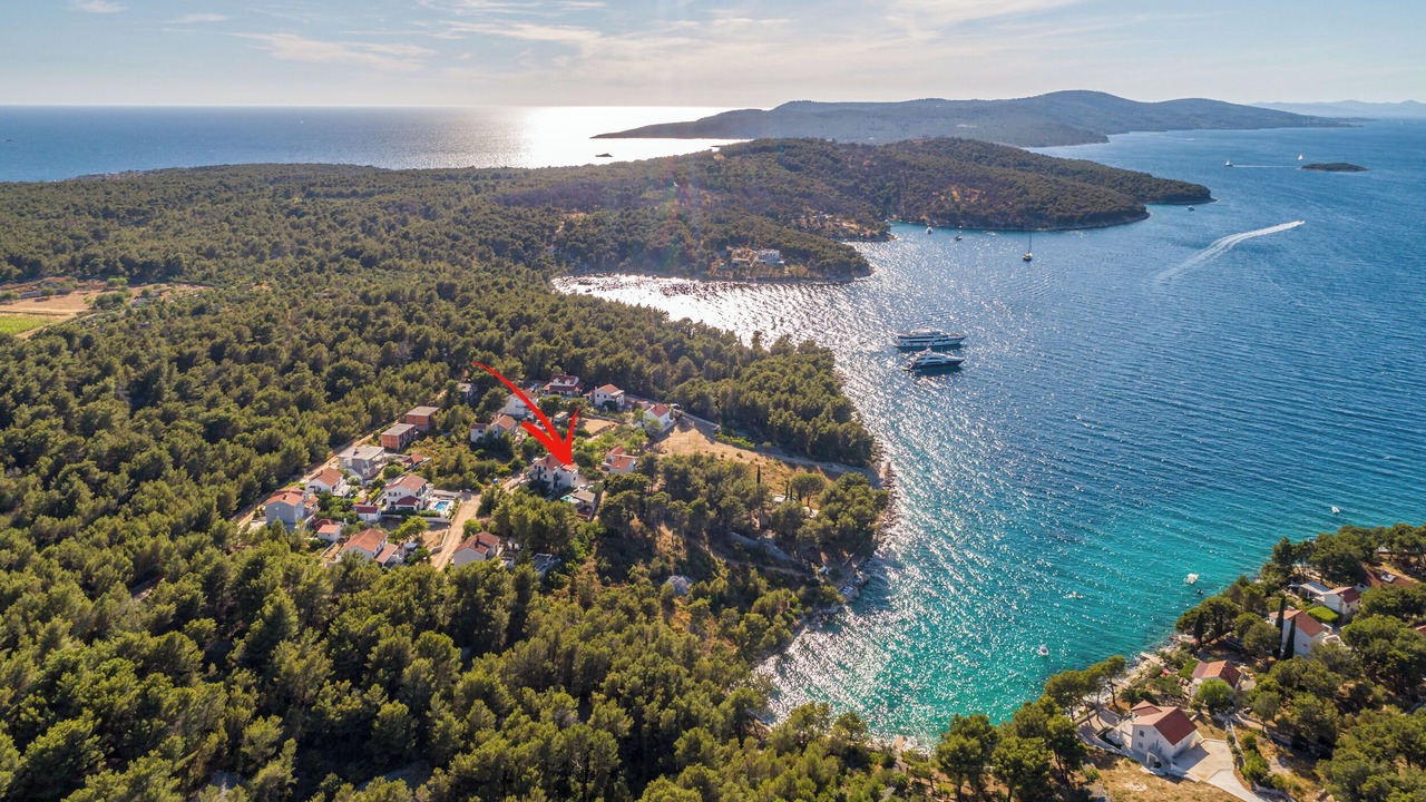 Photo of Outdoor in Cove Makarac (Milna)
