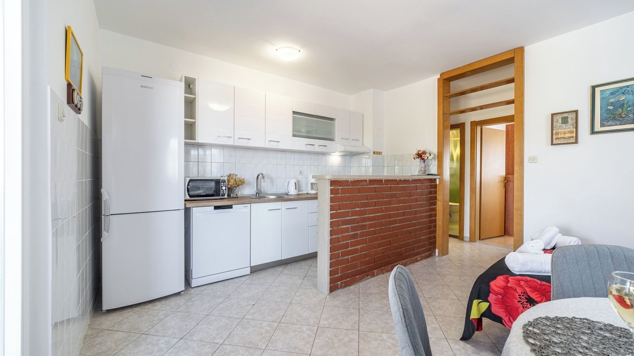 Photo of Kitchen in Cove Makarac (Milna)