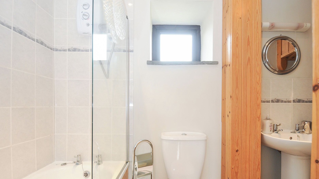 Photo of Bathroom in Brazzacott