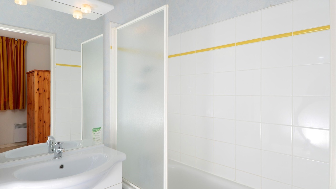 Photo of Bathroom in Font-Romeu-Odeillo-Via