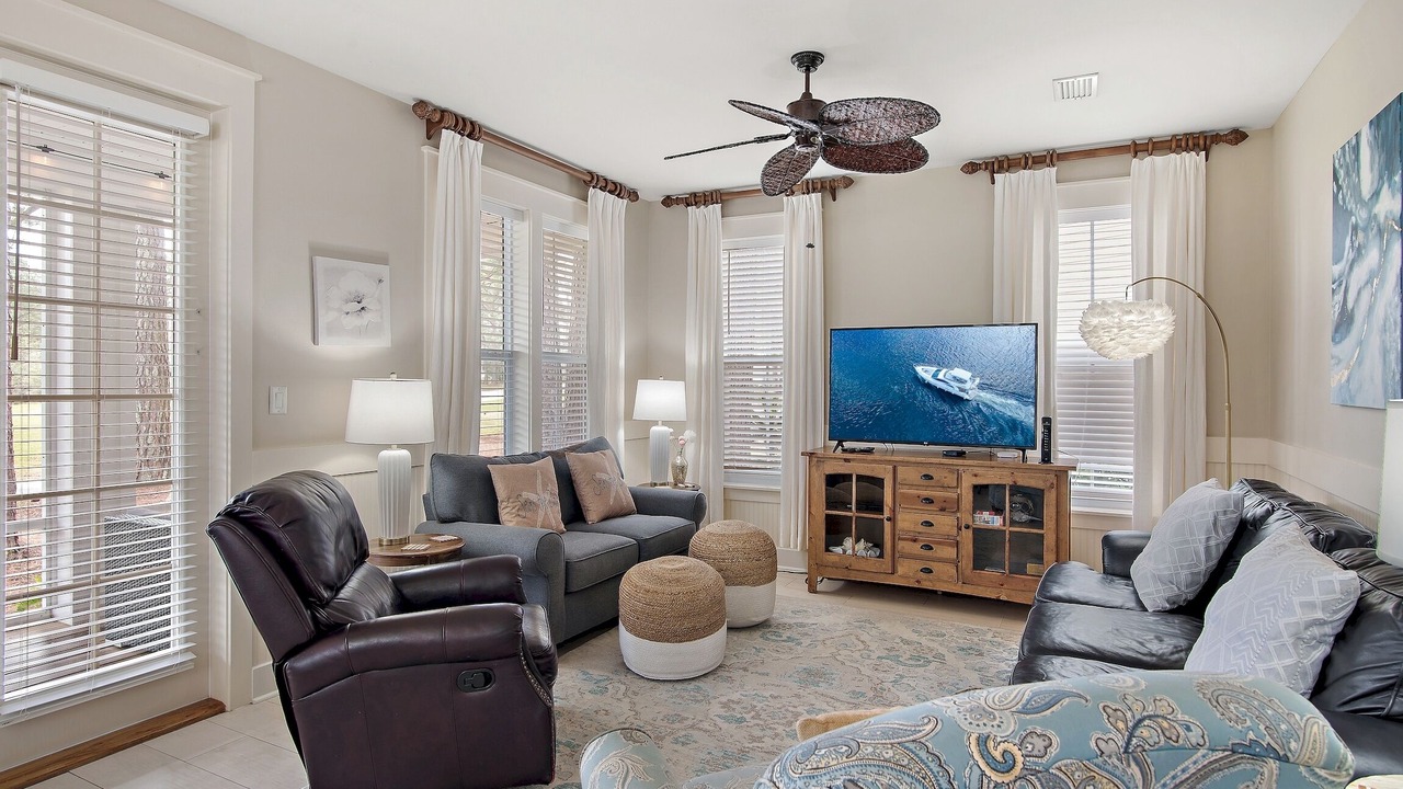 Photo of Livingroom in Laurel Grove