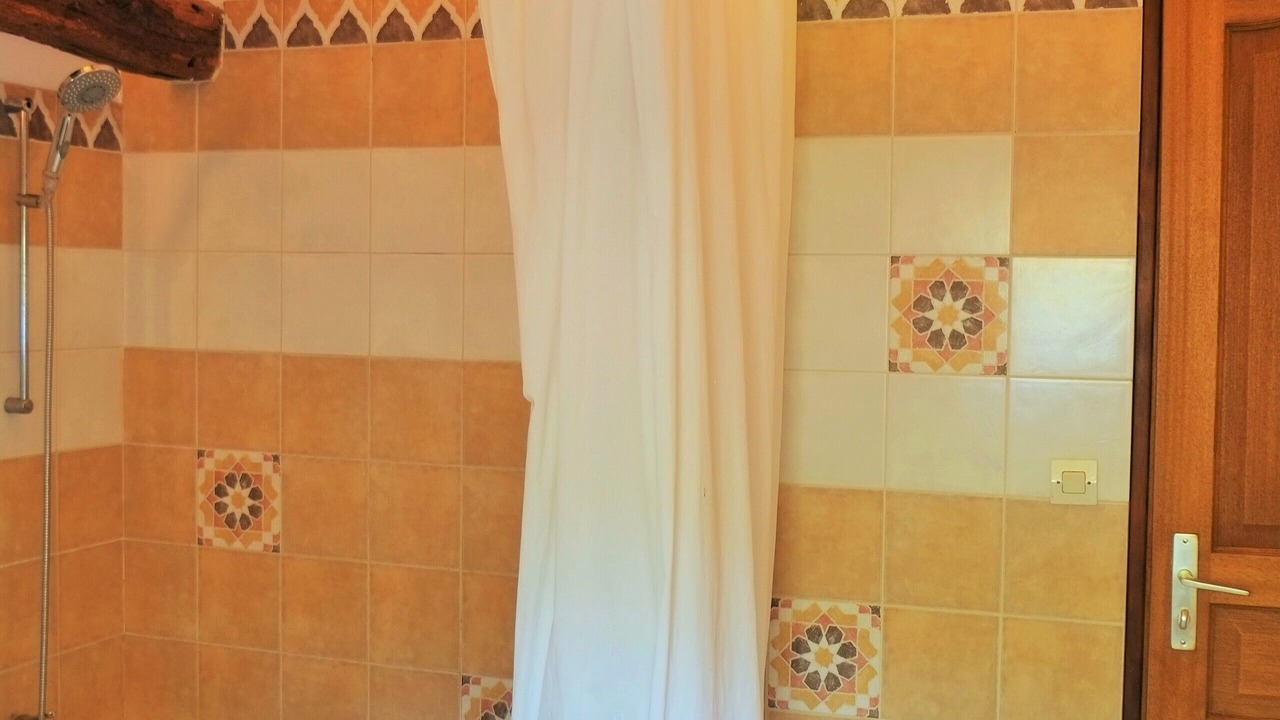 Photo of Bathroom in Angerville-la-Martel