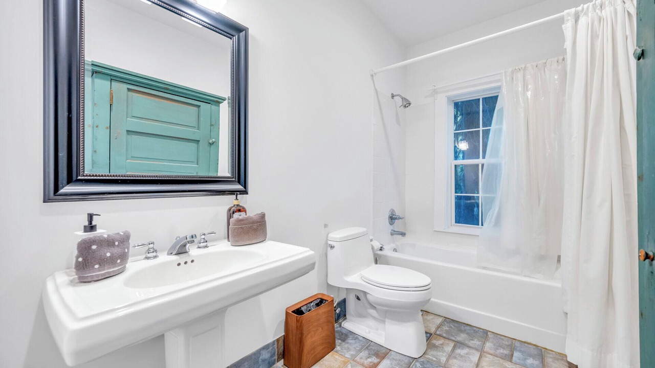 Photo of Bathroom in North Sea