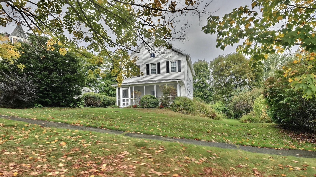 Photo of Outdoor in Litchfield Historic District