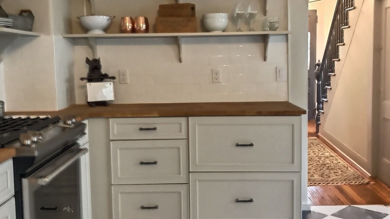 Photo of Kitchen in Litchfield Historic District