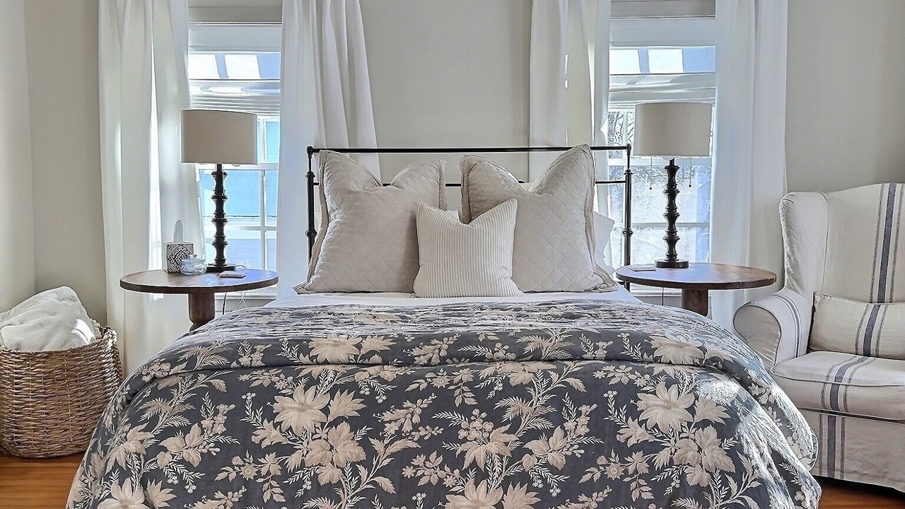 Photo of Bedroom in Litchfield Historic District