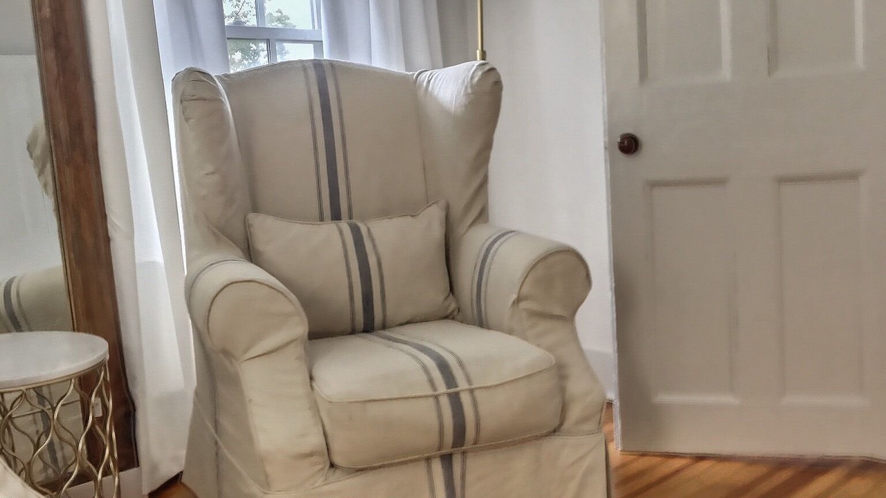 Photo of Livingroom in Litchfield Historic District