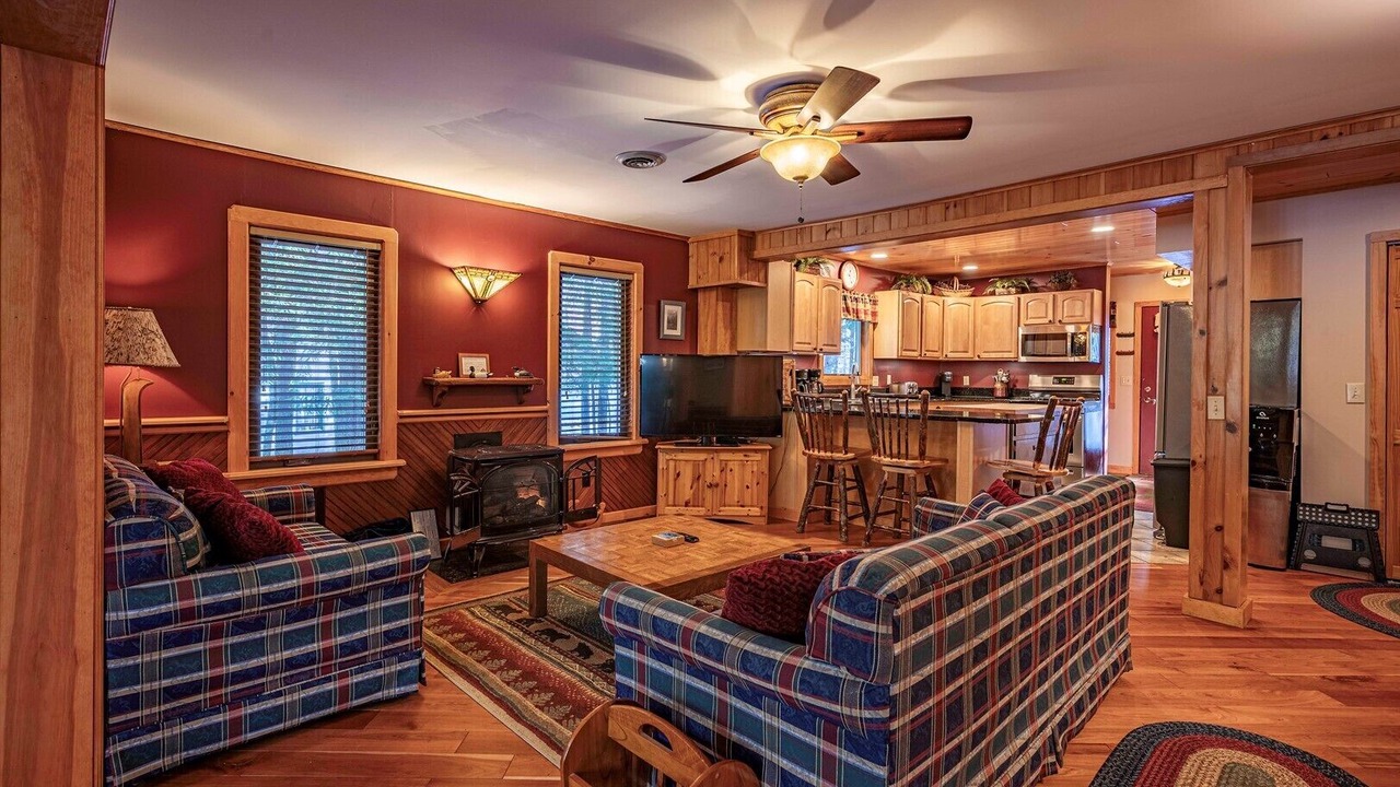 Photo of Bedroom in Inlet