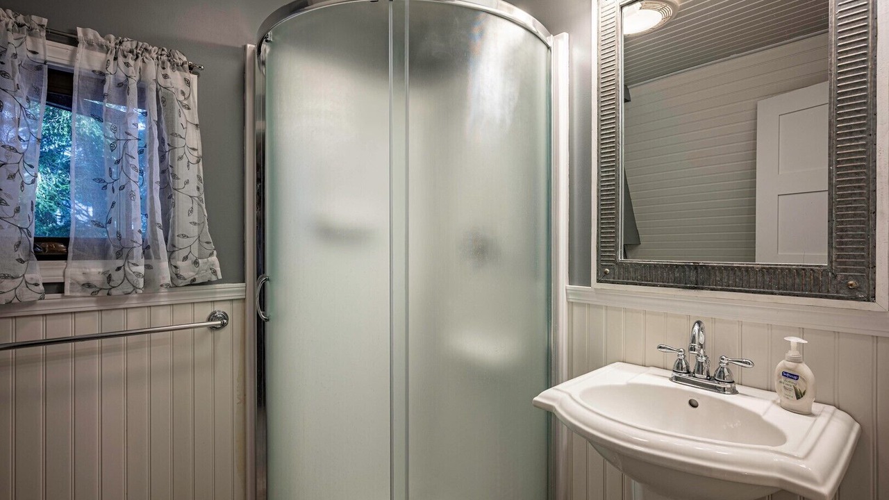 Photo of Bathroom in Inlet
