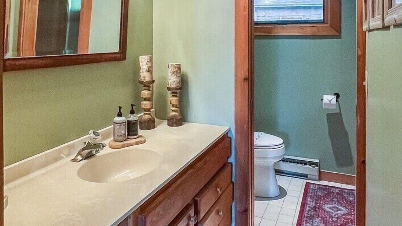 Photo of Bathroom in Town of Webb