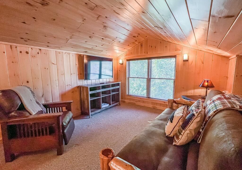 Photo of Bedroom in Inlet