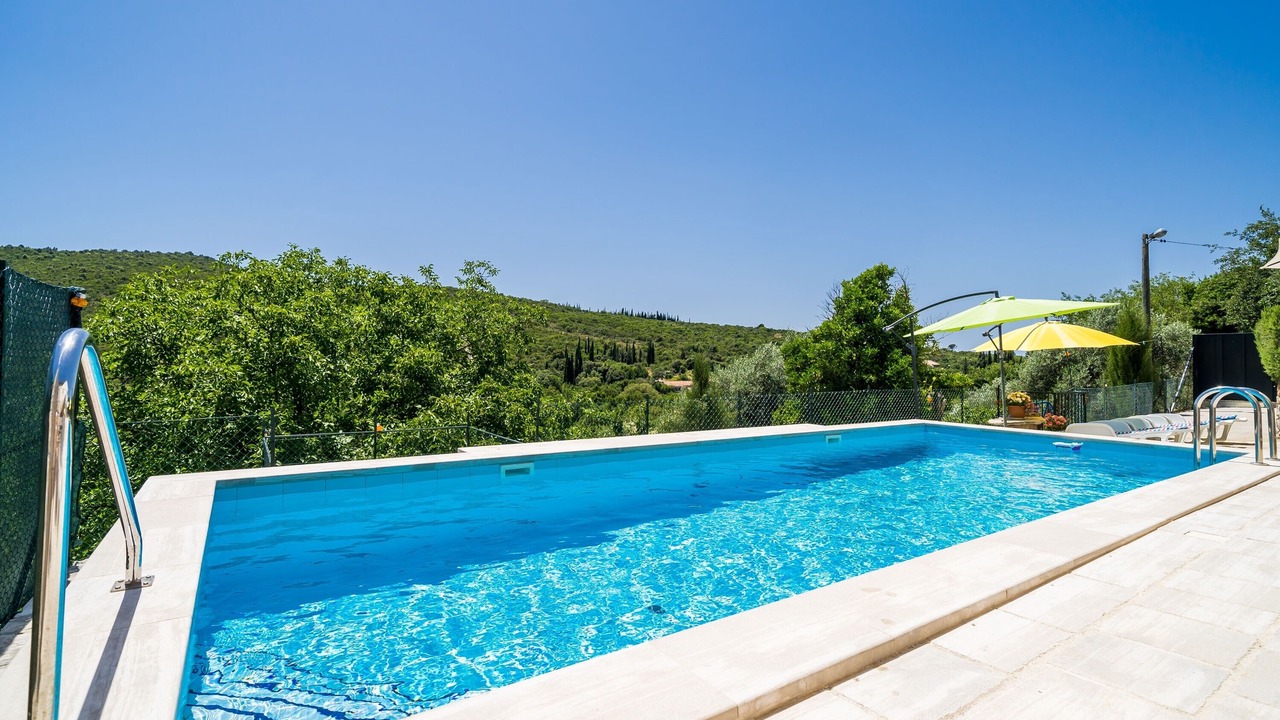 Photo of Outdoor in urinici