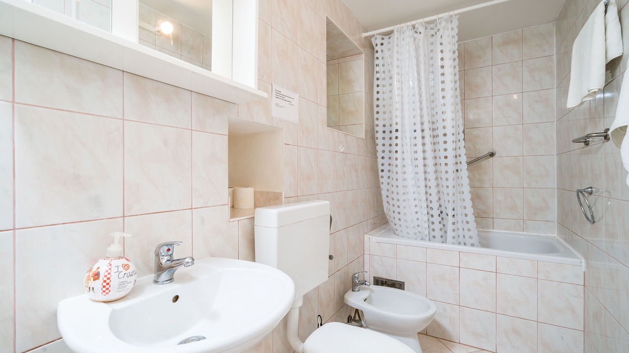Photo of Bathroom in urinici