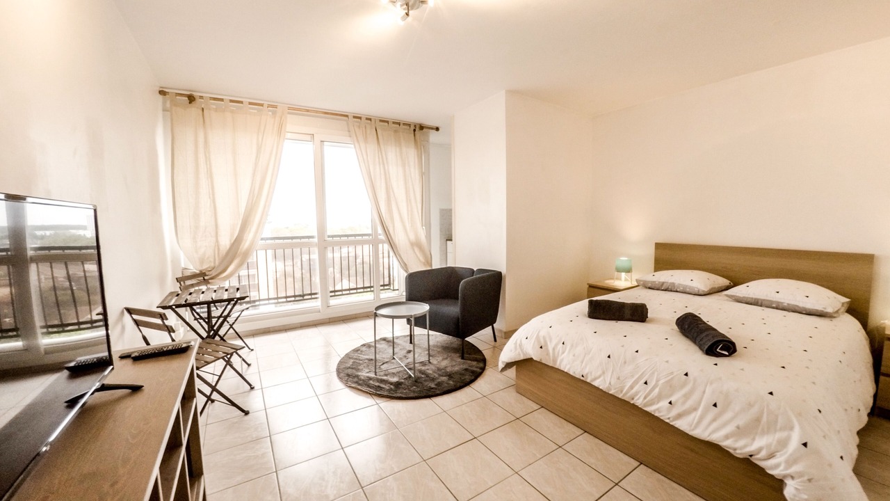 Photo of Bedroom in Chambray-les-Tours