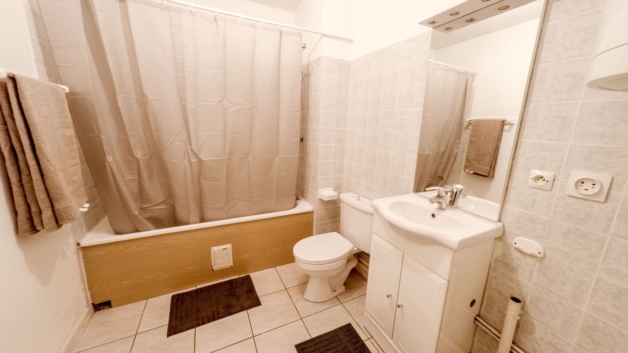 Photo of Bathroom in Chambray-les-Tours