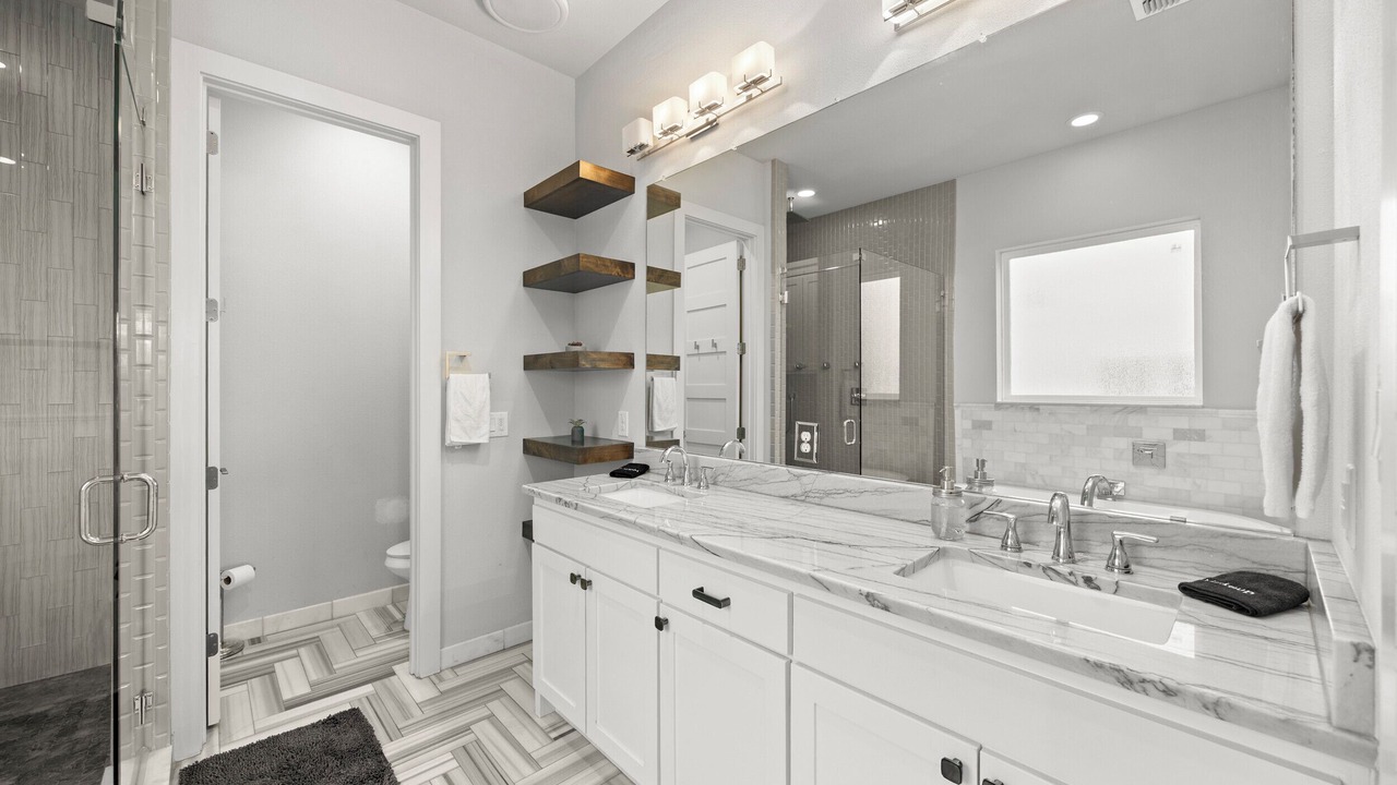 Photo of Bathroom in Old East Dallas
