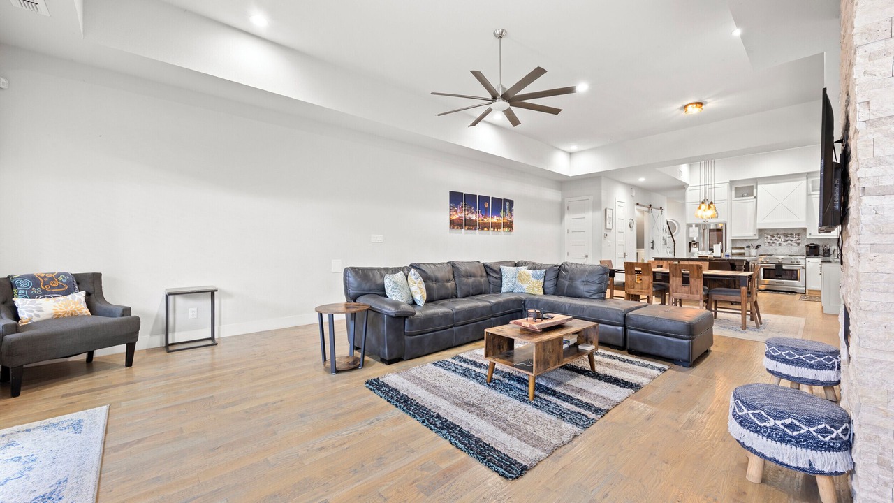 Photo of Livingroom in Old East Dallas