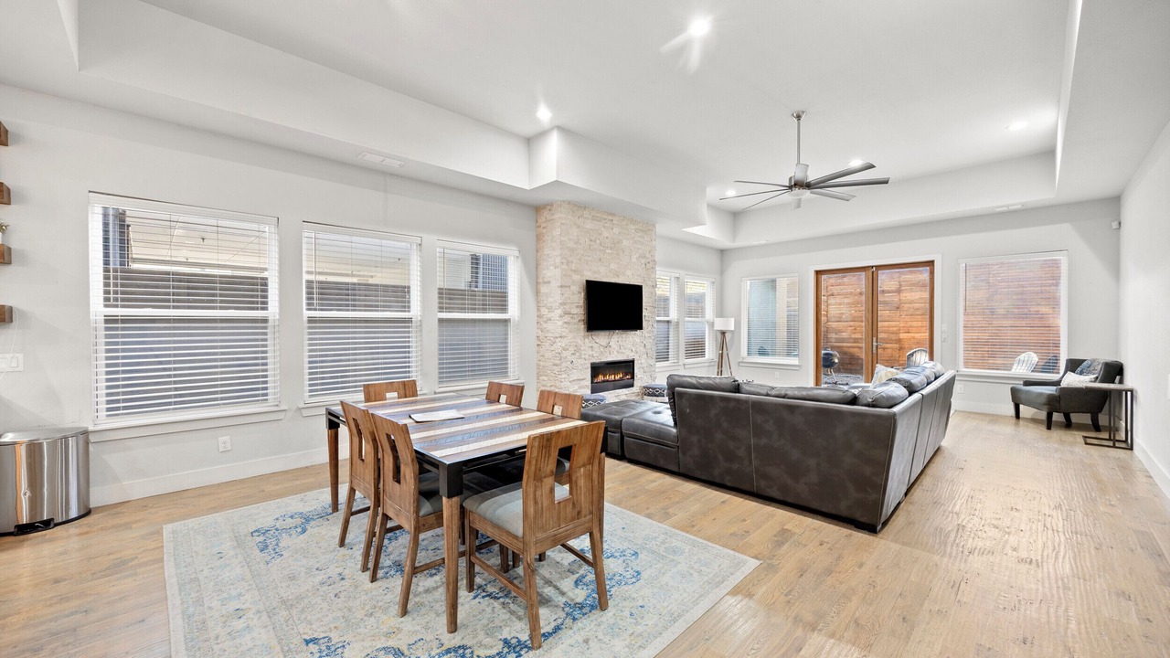 Photo of Livingroom in Old East Dallas