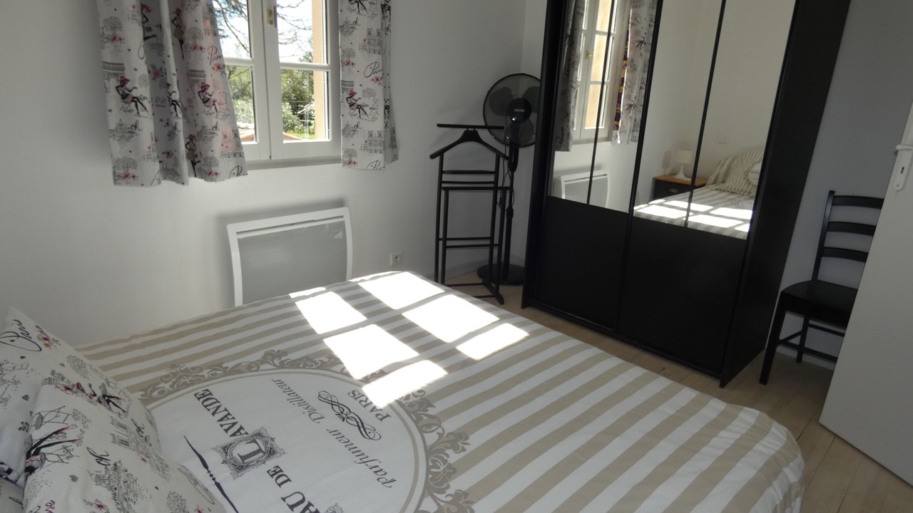 Photo of Bedroom in Alzonne