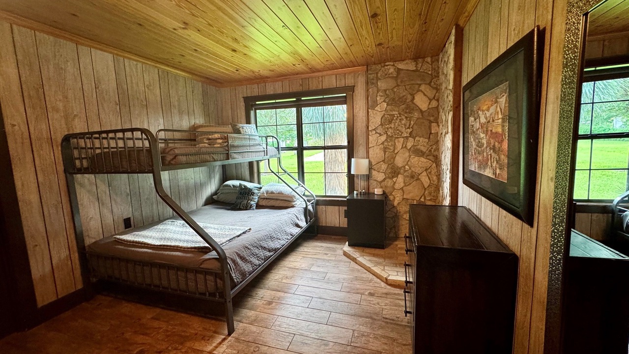 Photo of Bedroom in Tow