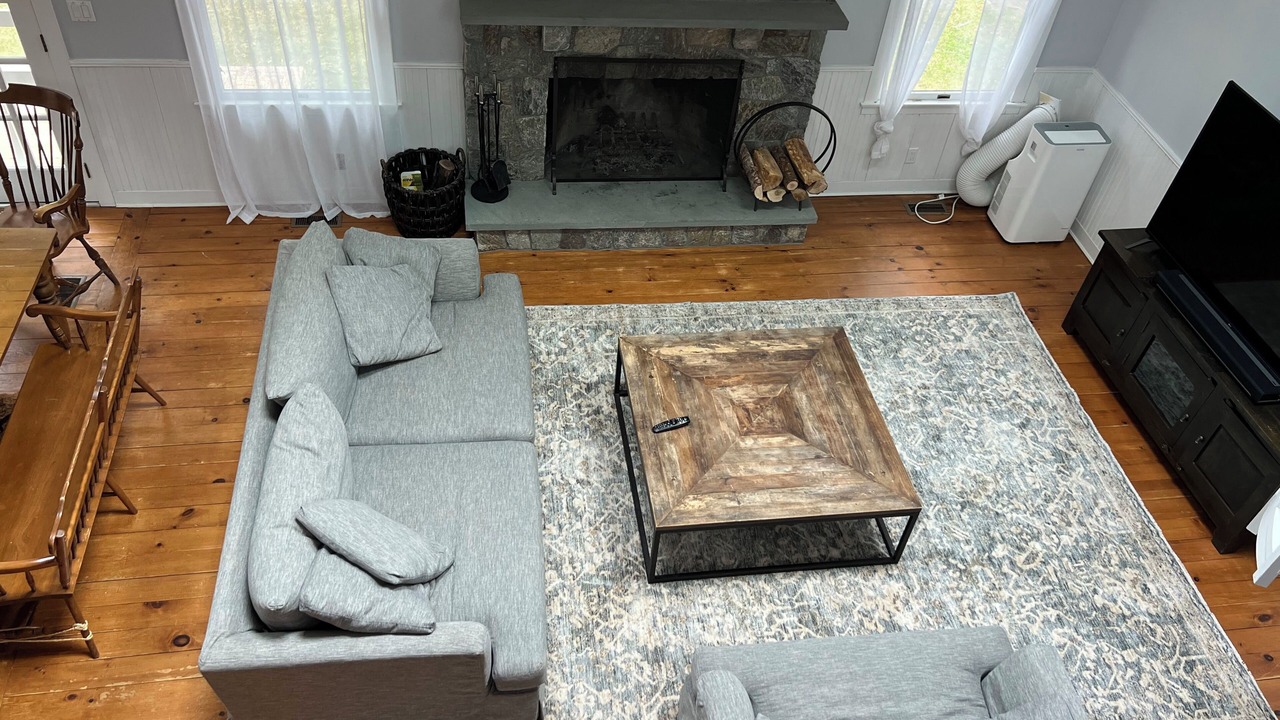 Photo of Livingroom in Amagansett North