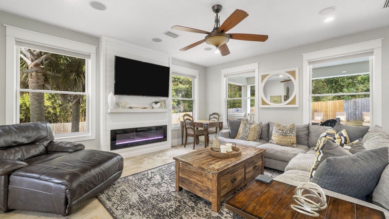 Photo of Livingroom in Gulf Pines