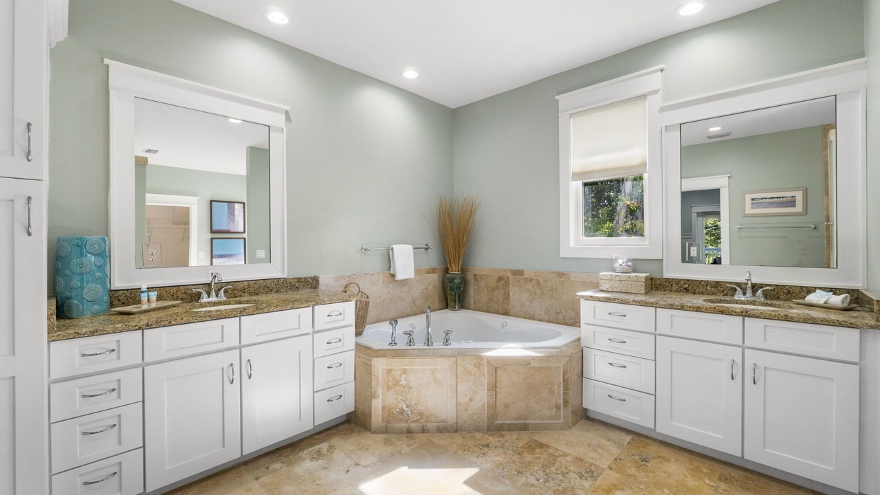 Photo of Bathroom in Gulf Pines