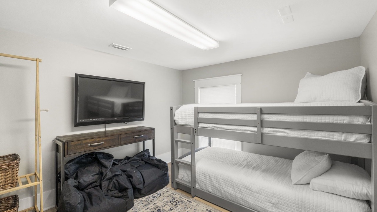 Photo of Bedroom in Gulf Pines