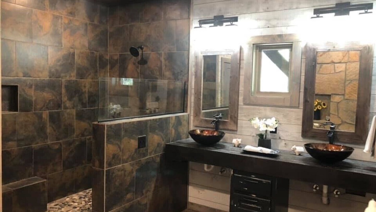 Photo of Bathroom in Broken Bow