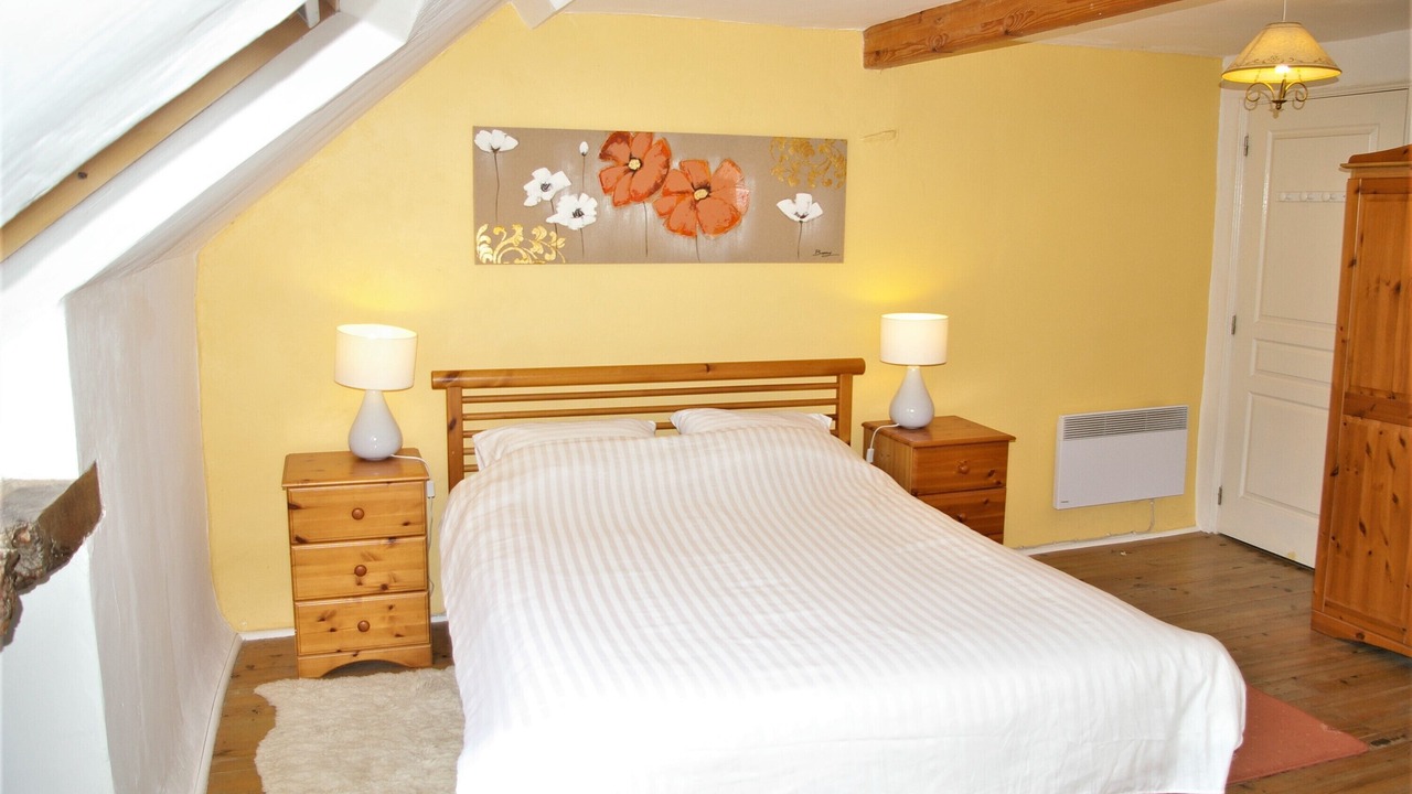 Photo of Bedroom in Saint-Symphorien-de-Marmagne