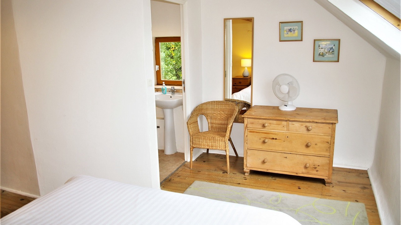 Photo of Bedroom in Saint-Symphorien-de-Marmagne