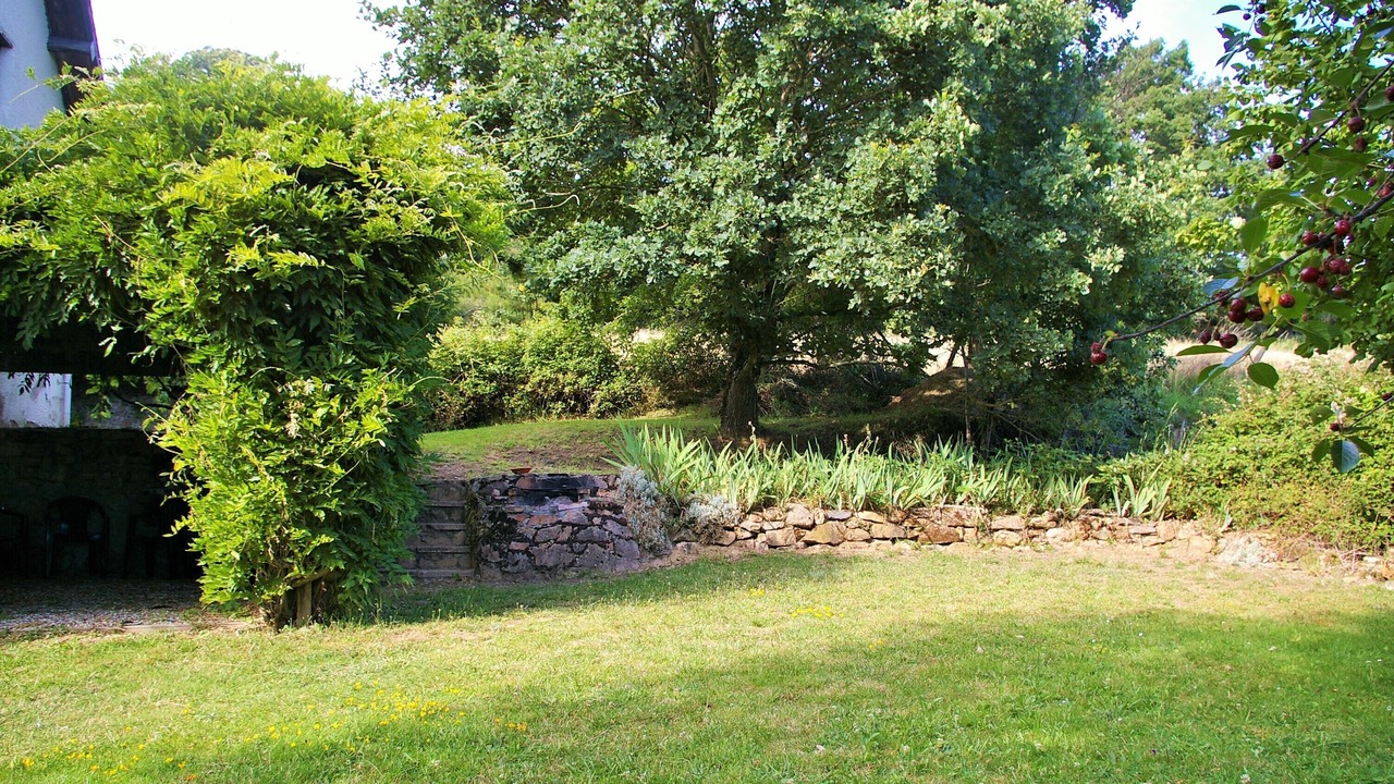 Photo of Outdoor in Saint-Symphorien-de-Marmagne