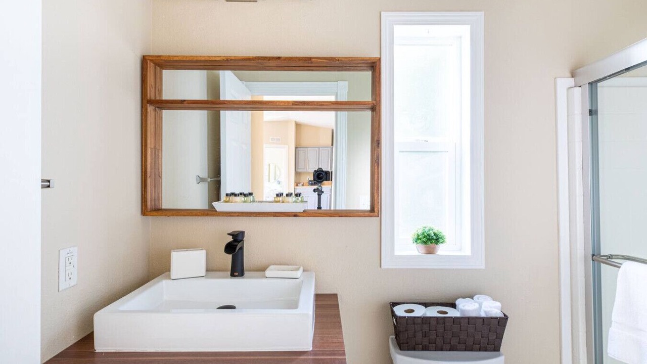 Photo of Bathroom in Lakeside