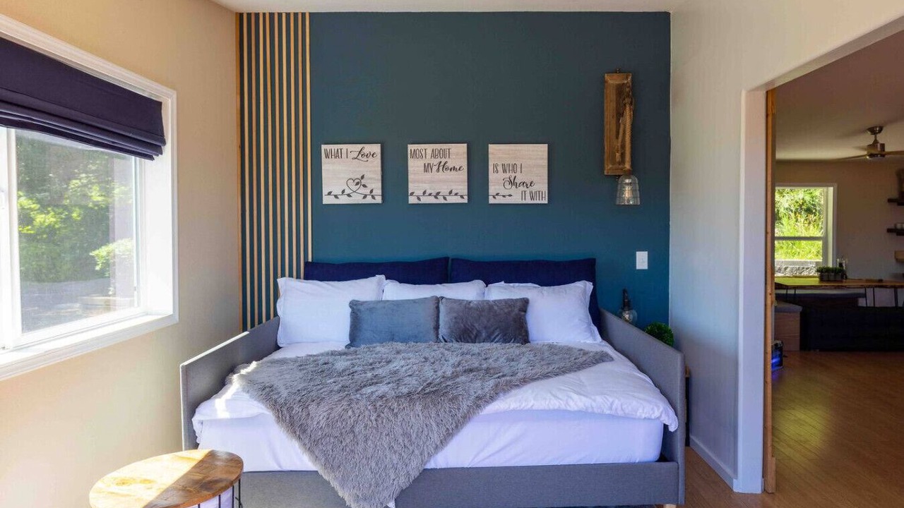 Photo of Bedroom in Lakeside