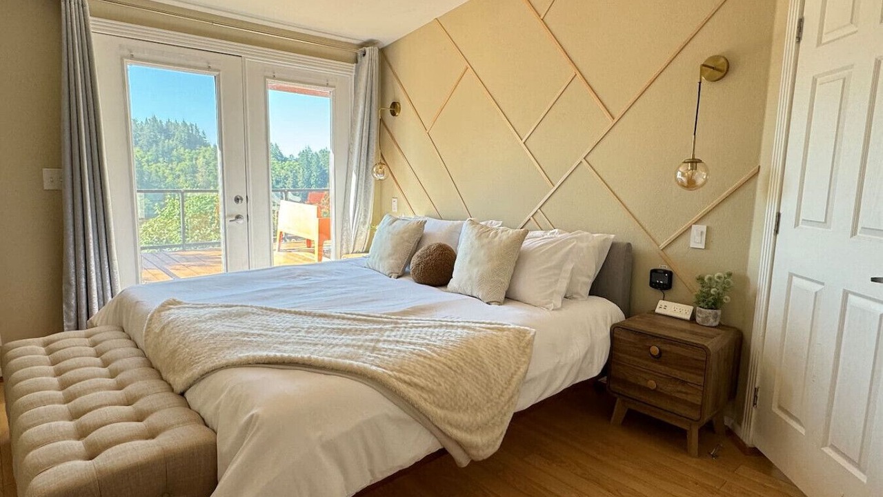 Photo of Bedroom in Lakeside