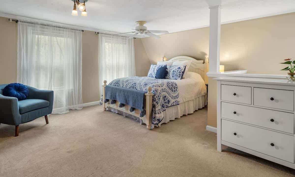 Photo of Bedroom in Ithaca